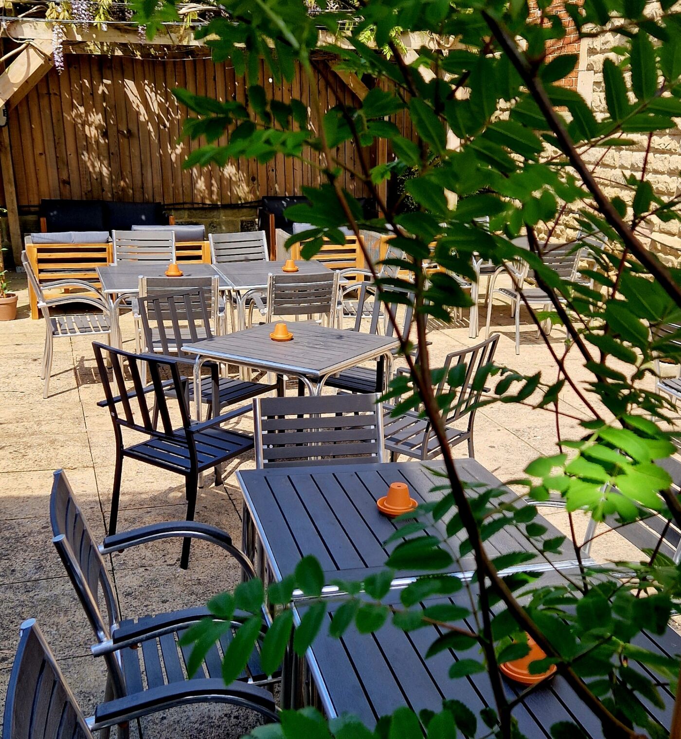 Outdoor seating in the beer garden at The Mucky Duck